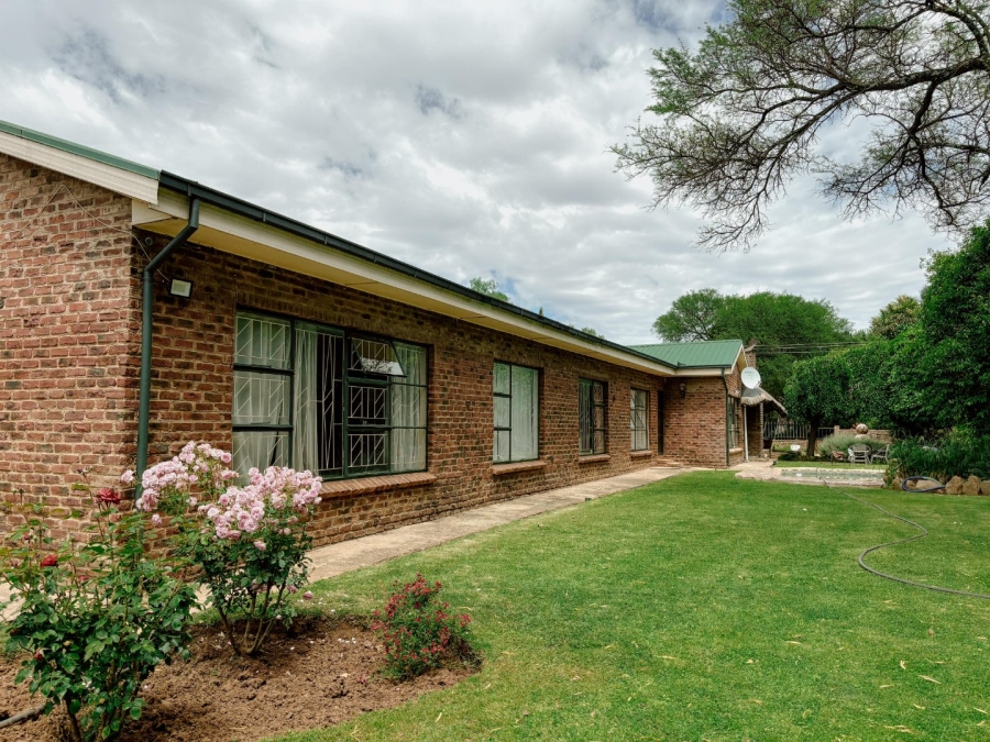 5 Bedroom Property for Sale in Bethulie Free State